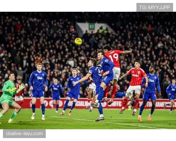 利兹联进攻火力全开，状态回升豪取连胜