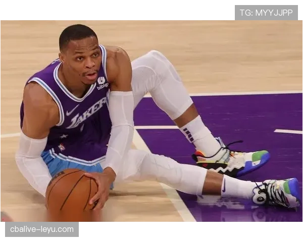 拉塞尔·威斯布鲁克突破率提升明显，带动球队关键时刻得分爆发