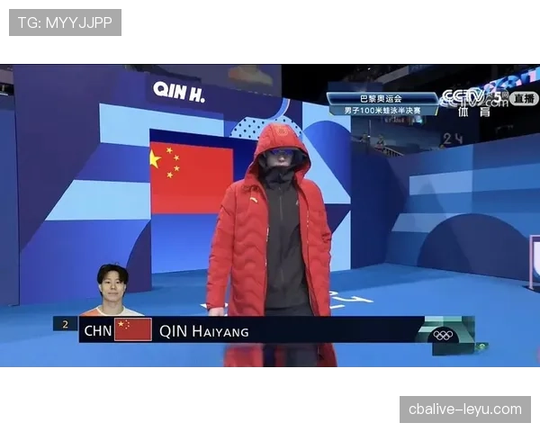 覃海洋凌晨还在自家阳台练投篮？这生活跟别人差太多了吧！