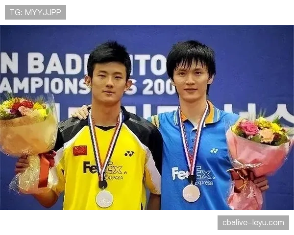 鲍春来比赛场上一个铁人，裁判一走神他就开始调戏对手真的假的？